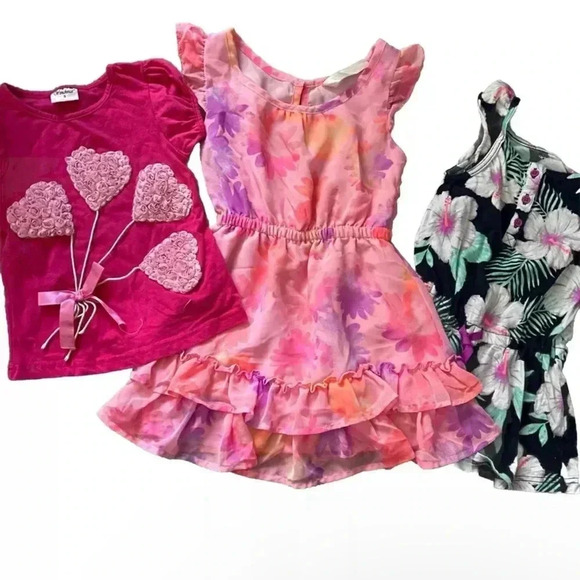Other - 3 Piece Girls Lot Size 5/6 2 Dresses 1 T Shirt